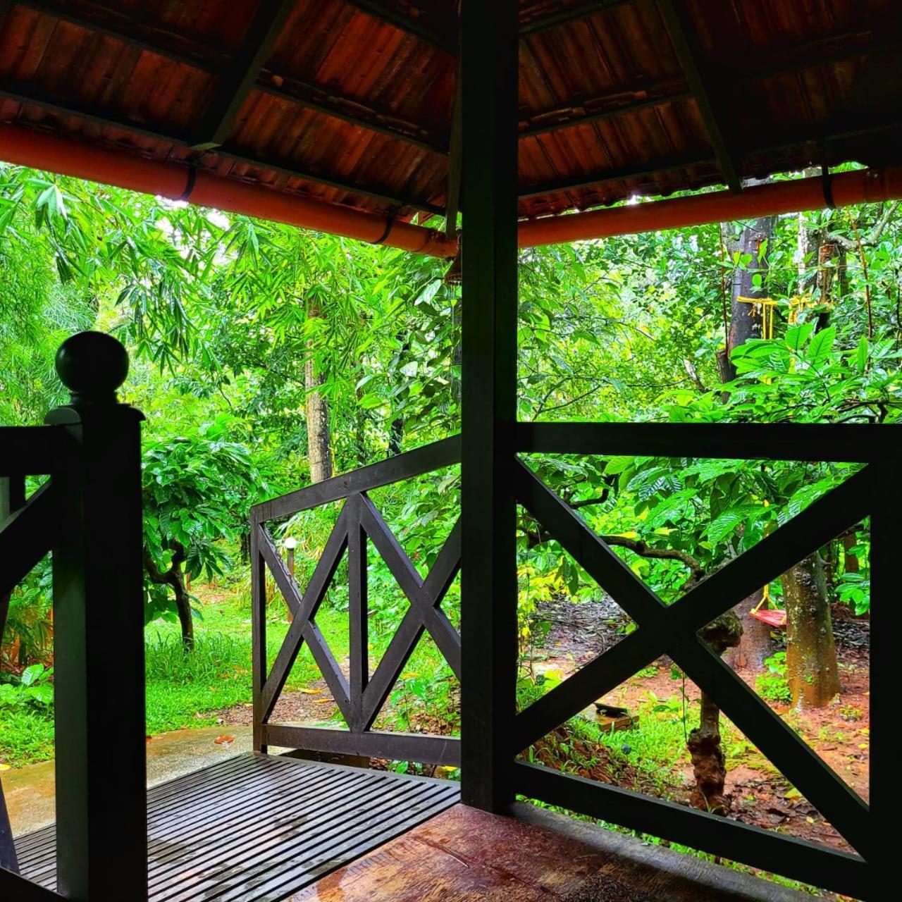 Greens Tree House & Wood House Sultan Bathery Eksteriør bilde